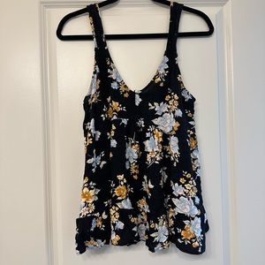 American Eagle vneck floral top flowy swing perfect for summer